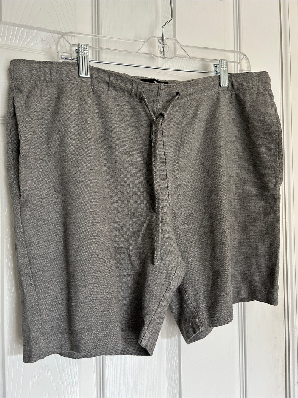 H&M Shorts with pockets and waistband